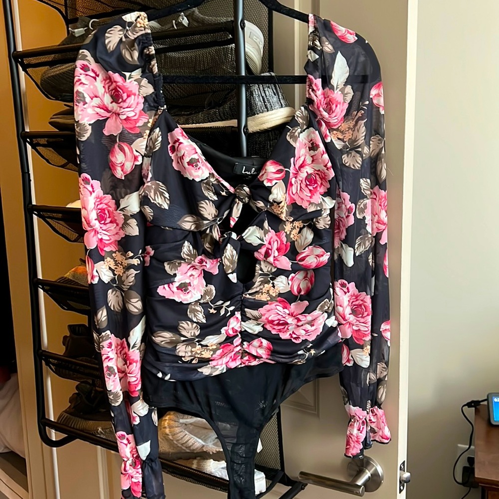 Lulus long sleeved bodysuit size M